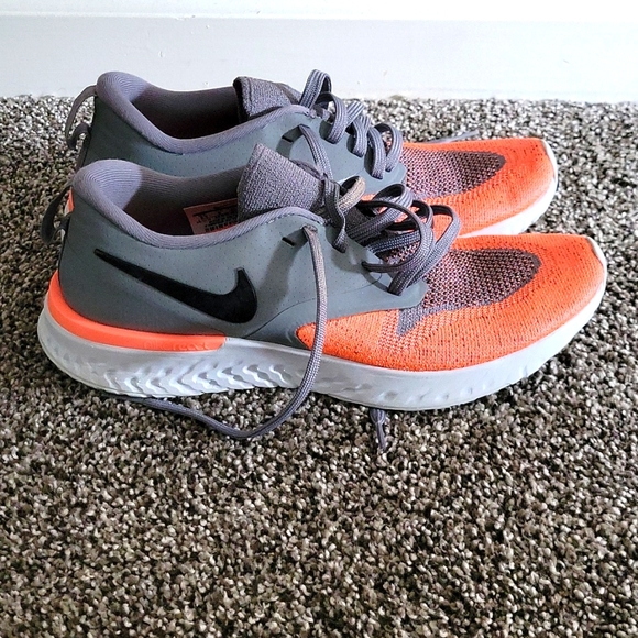 Nike Odyssey React Flyknit 2 Running Shoes - Picture 2 of 6